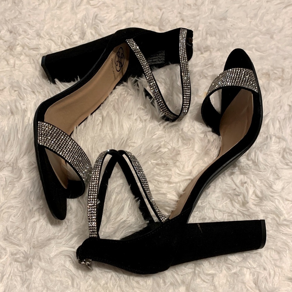 Sparkling High Heels✨